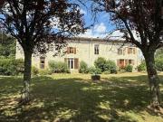 Le Vieux Château: Propriété Historique en Bord de...