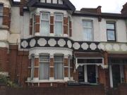 Lea Bridge Road, Walthamstow, 2 Bedroom Flat