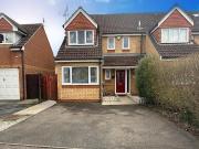 Leagrave, Villiers Close, Luton, 4 Bedroom End