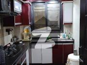 Lease Flat 3 Bed DD+ Store Room Urgent Sale