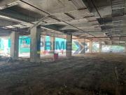 Lease Now: a 80.40 square meter commercial space!...