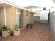 Leasing Bayswater House: 3BR, Remote Garage, Fenced, Air...