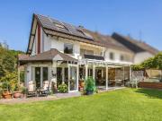 Leben mit modernem Komfort Reihenendhaus mit Effizienz,... Leben mit modernem Komfort Reihenendhaus mit Effizienz,...