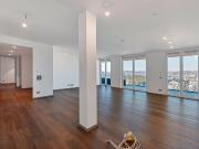 Leben wie im Luxus Hotel mit Roof Top Pool und Concierge...