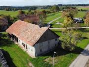 Leben wie vor hundert Jahren Bauernhaus mit Ökonomie in...