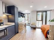 Leeds Summer Sublet: premium studio All Inclusive