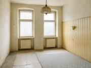 LEERE I 3 Zimmer I sanierungsbedürftig I UBAHN BAHNHOF I...