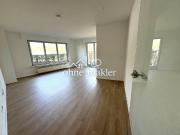 leerstehende, renovierte Wohnung mit Terasse zum Verkauf