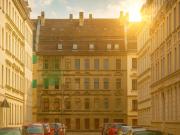 Leerstehendes Gründerzeit MFH mit Ausbaureserve –...