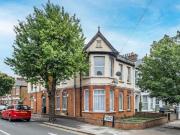 Leghorn Road, London, 3 Bedroom Flat