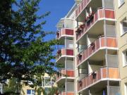 Leicht erreichbare 2 Raum Wohnung mit Balkon im Grünen