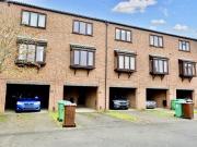 Lenton Manor, Nottingham NG7, 3 bed terraced house to...