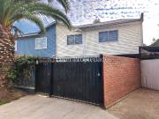 Leon Propiedades arrienda gran casa en Curacaví centro