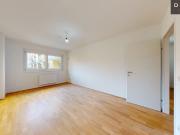 / LEOPOLDAUERSTRASSE / DREI ZIMMER / MIT FREIFLAECHE /...