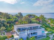 LES ISSAMBRES VILLA MODERNE VUE MER
