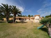 Les presentamos una magnífica villa en Calpe. La...