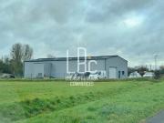 Les Touches À vendre local d'activité 472 m2