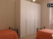Letti in affitto in appartamento con 2 camere da letto a...