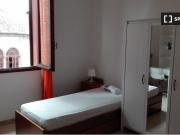 Letto in affitto in appartamento con 2 camere da letto a...