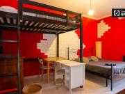 Letto in affitto in appartamento con 2 camere da letto a...