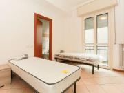 Letto in affitto in appartamento con 5 camere da letto,...