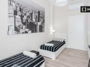 Letto in affitto in camera condivisa, appartamento con 4...