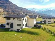 LETZTE VERFÜGBARE VILLA Doppelvilla von 5,5 P mit...