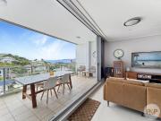 Level 11 Luxury With Ocean, Magnetic Island & Castle...