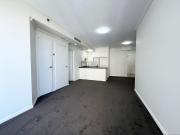 THE HYDE NORTH FACING EXECUTIVE THREE BEDROOM APARTMENT!