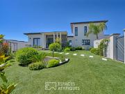 L'Horizon Suspendu villa lumière, design et vue nature