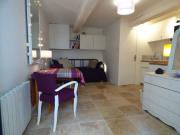 Libre en septembre, Arles, studio meublé de 19 m² en RDC