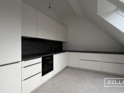 „Licht. Ruhe. Mauer. – Exklusive Dachgeschosswohnung mit...