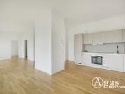 LICHTDURCHFLUTET! 2 Zimmer Dachgeschoss Wohnung mit ca....