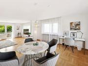 Lichtdurchflutet Dreizimmerwohnung mit zwei Balkonen