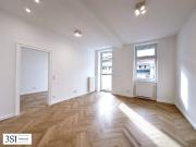 Lichtdurchflutet & luxuriös: Sanierter Altbau Erstbezug...