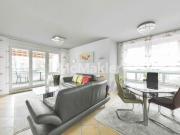 Lichtdurchflutet & modern – 3 Zimmer Wohnung mit...