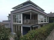 LICHTDURCHFLUTET UND GROSSZÜGIG