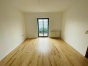 Lichtdurchflutete 2 Raum Wohnung mit Echtholzparkett und...