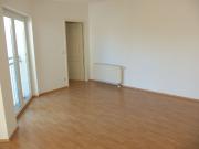 Lichtdurchflutete 2 Raum Wohnung mit Sonnenbalkon