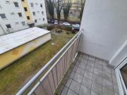 Lichtdurchflutete 2 Zimmer Wohnung mit Balkon