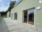 Lichtdurchflutete 2 Zimmer Wohnung mit riesiger SÜD OST...