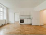 Lichtdurchflutete 2 Zimmerwohnung teilmöbliert nahe...