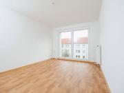 Lichtdurchflutete 3 Raumwohnung mit Blick in grünen Innenhof