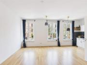 Lichtdurchflutete 3 Zimmer Wohnung mit Balkon in Potsdam...