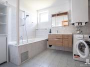 Lichtdurchflutete 3 Zimmer Wohnung mit Südbalkon und...