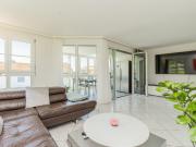 Lichtdurchflutete 4.5 Zimmer Wohnung