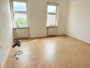 Lichtdurchflutete 4,5 Zimmer Wohnung SANIERUNGSBEDÜRFTIG...