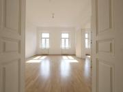 Lichtdurchflutete 4 Zimmer Altbauwohnung in klassischem...