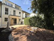 Lichtdurchflutete 4 Zimmer Wohnung mit Terrasse und...