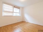 Lichtdurchflutete 4 Zimmer Wohnung samt moderner...